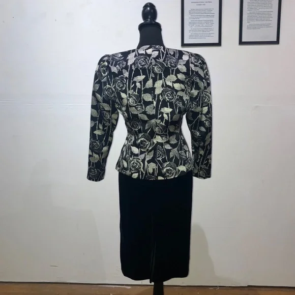 Vintage silk and velvet dress set - Picture 11 of 15